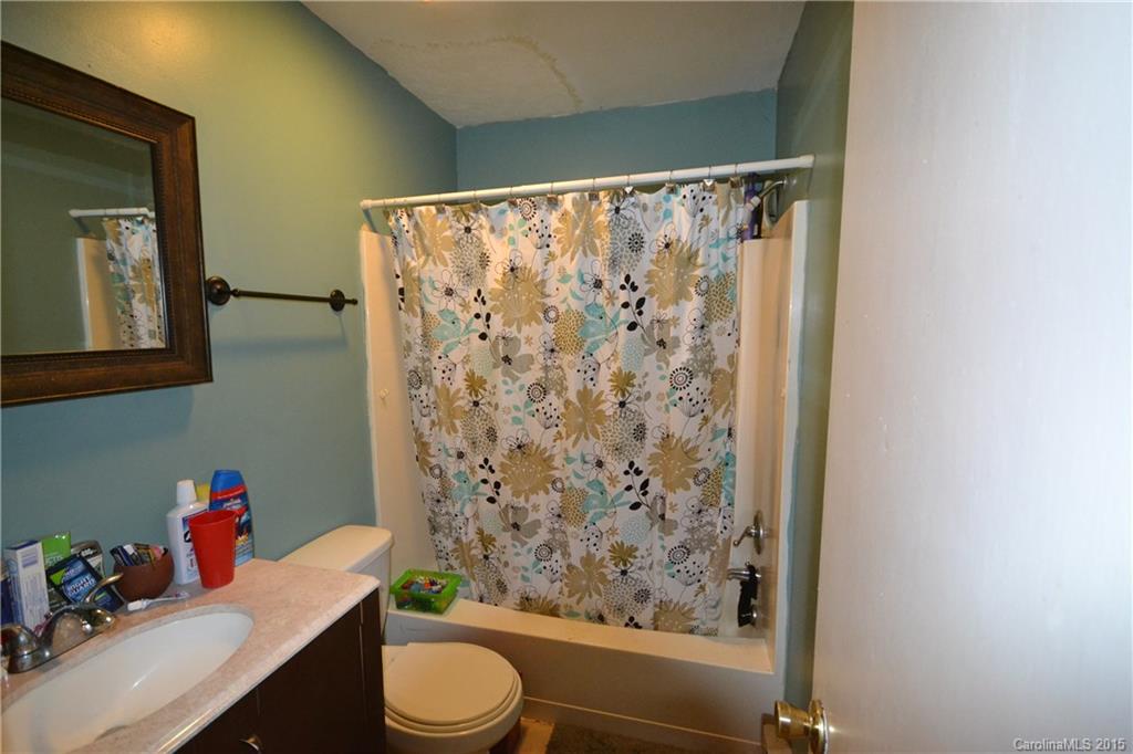 32 Conner Road Candler, NC 28715 - Photo 5 of 11 Gallery Image 5