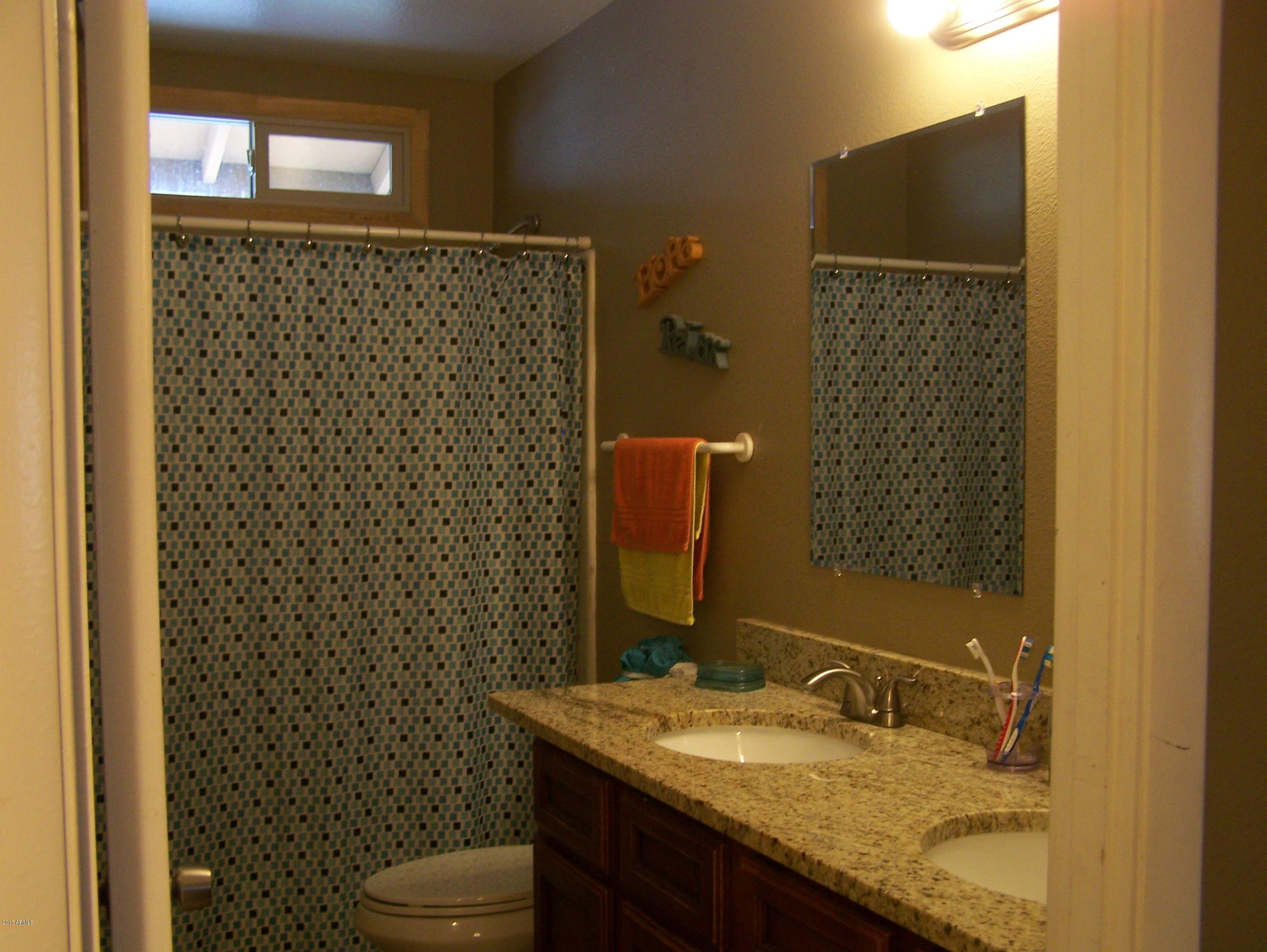 3424 West Hearn Road Phoenix, AZ 85053 - Photo 16 of 25 100_9479