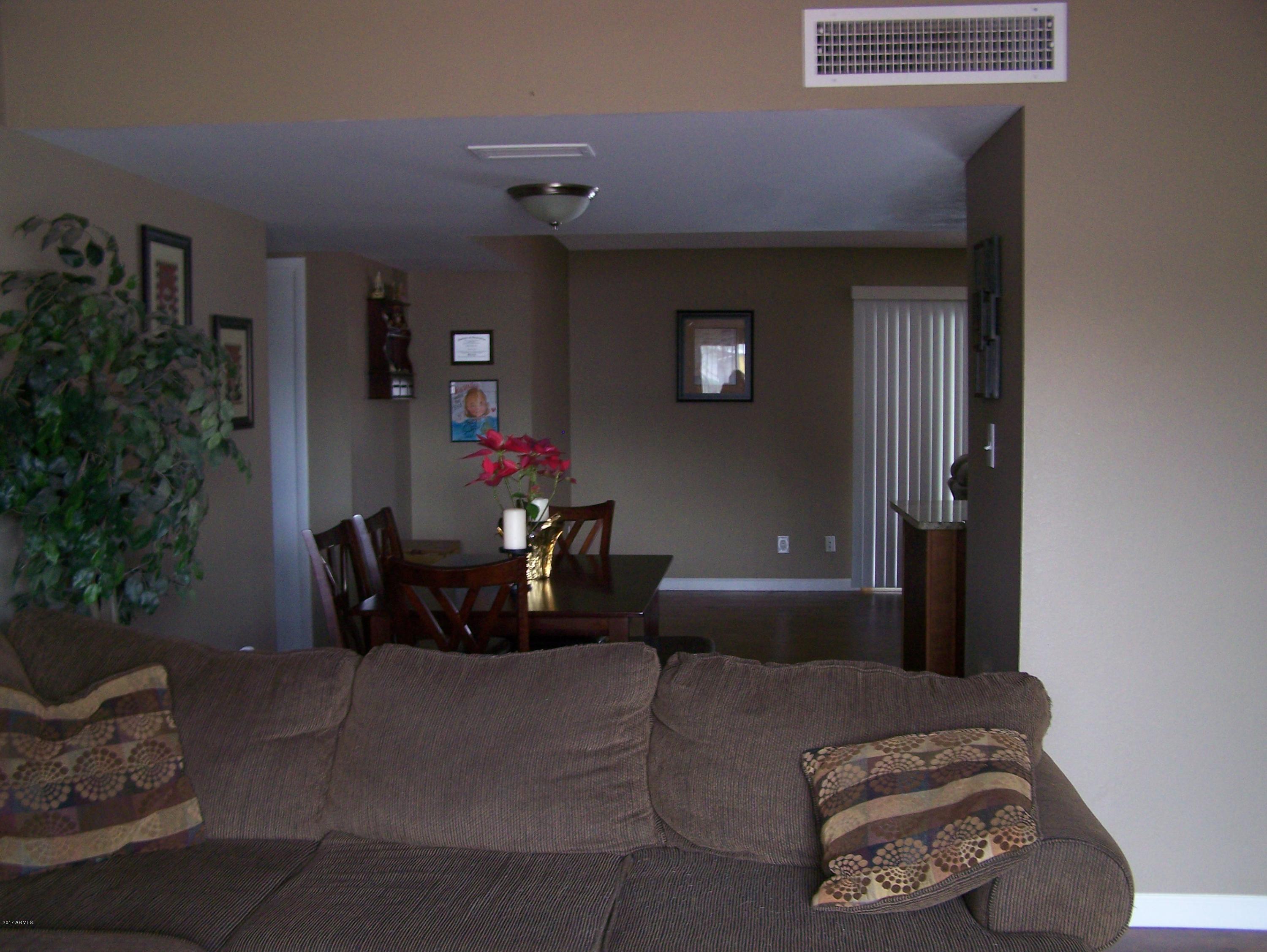 3424 West Hearn Road Phoenix, AZ 85053 - Photo 5 of 25 100_9467