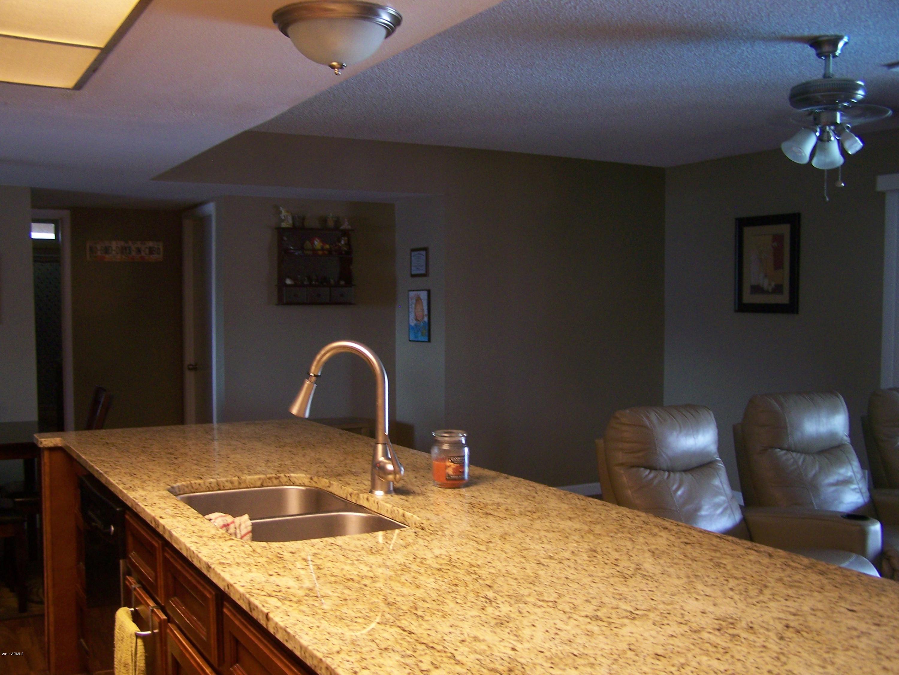3424 West Hearn Road Phoenix, AZ 85053 - Photo 8 of 25 100_9470