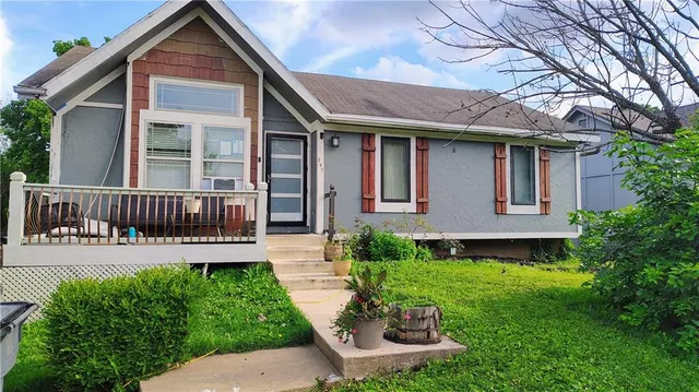 $350,000 | 397 West Johnston Street, Olathe, KS 66061