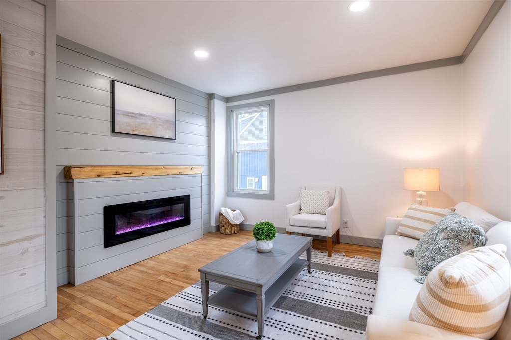 155 Fairhaven Road Mattapoisett, MA 02739 - Photo 4 of 34 Gallery Image 4