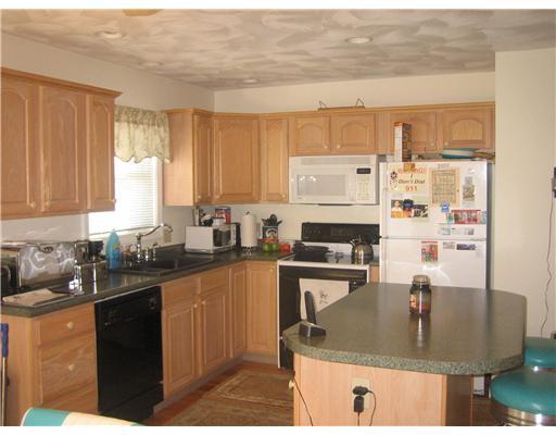 1348 West Shore Road Warwick, RI 02889 - Photo 3 of 7 Kitchen.