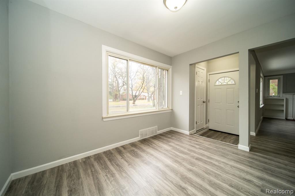 21397 Greenview Road Southfield, MI 48075 - Photo 18 of 80 Gallery Image 18