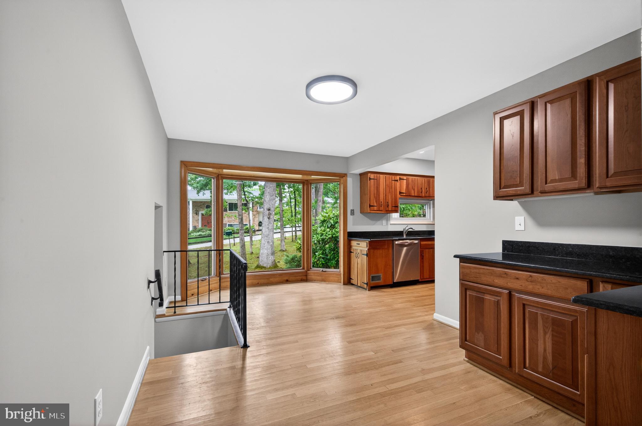6118 Roxbury Avenue Springfield, VA 22152 - Photo 30 of 60