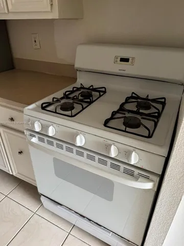 $214,900 | 17901 Northwest 68th Avenue, Unit T203, Hialeah, FL 33015