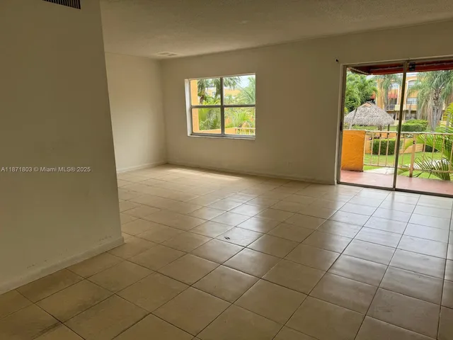 $214,900 | 17901 Northwest 68th Avenue, Unit T203, Hialeah, FL 33015