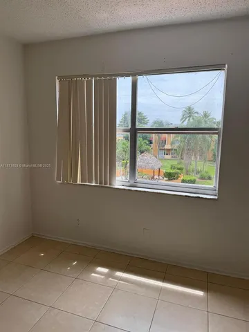$214,900 | 17901 Northwest 68th Avenue, Unit T203, Hialeah, FL 33015