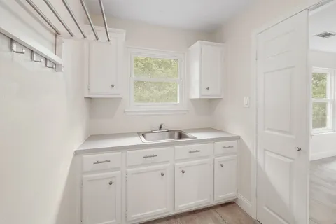 $885,000 | 4605 Beechwood Hollow, Austin, TX 78731