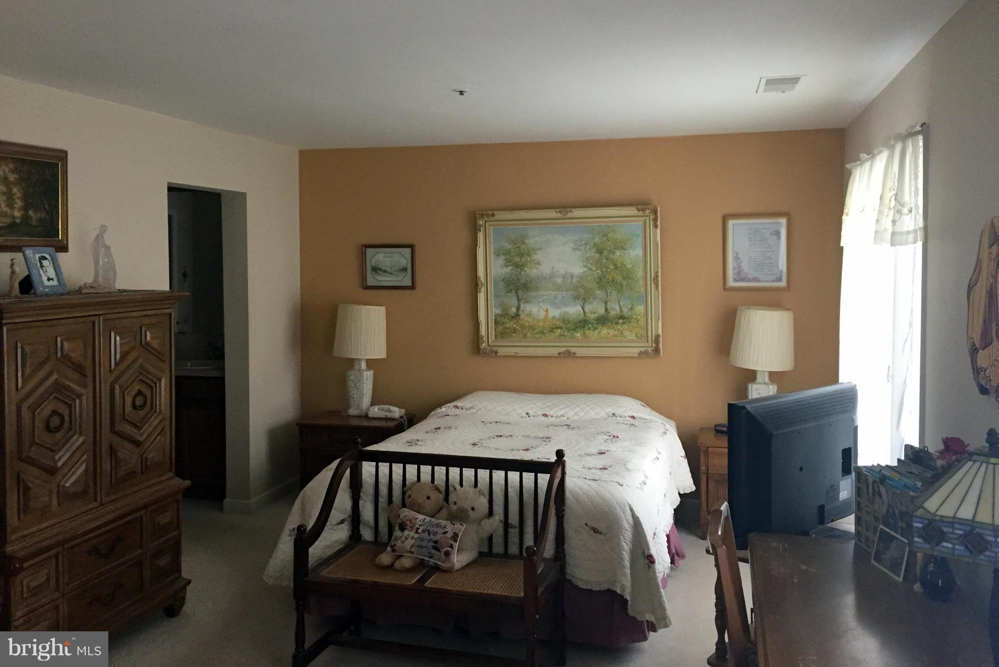 325 Pleasanton Road, Unit B11 Westminster, MD 21157 - Photo 8 of 13 Bedroom