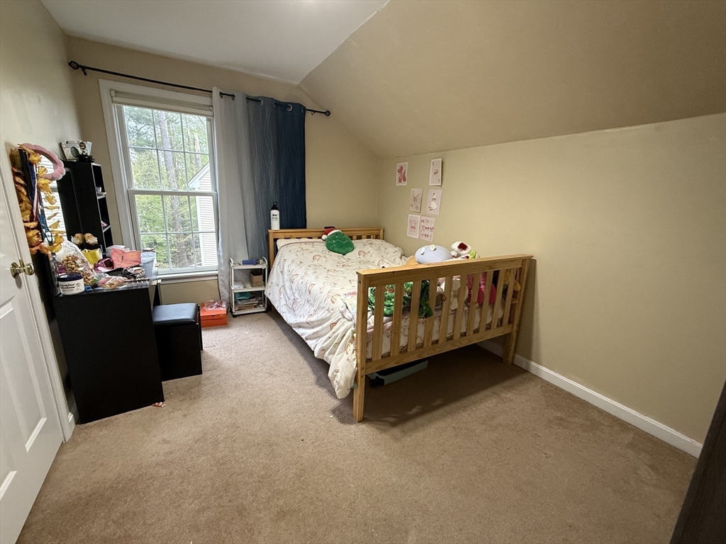 21 Knowlton Circle, Unit 21 Upton, MA 01568 - Photo 12 of 19