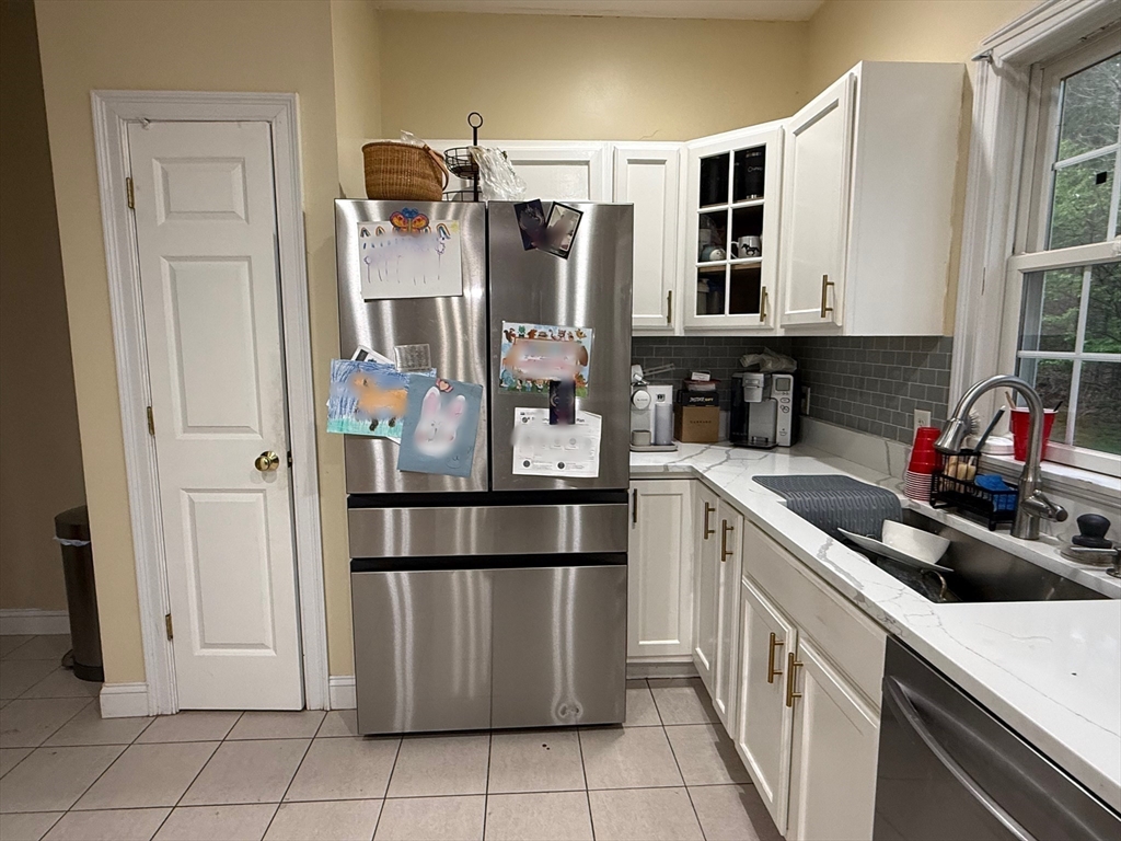 21 Knowlton Circle, Unit 21 Upton, MA 01568 - Photo 9 of 19