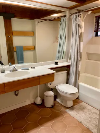 $679,900 | 125 Redrock Drive, Unit 201, Burlington, VT 05401
