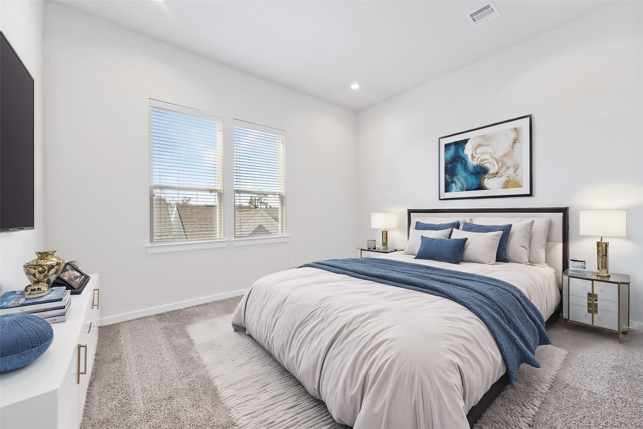 1013 Erin Street, Unit V Houston, TX 77009 - Photo 15 of 25 a bedroom with a bed and a window