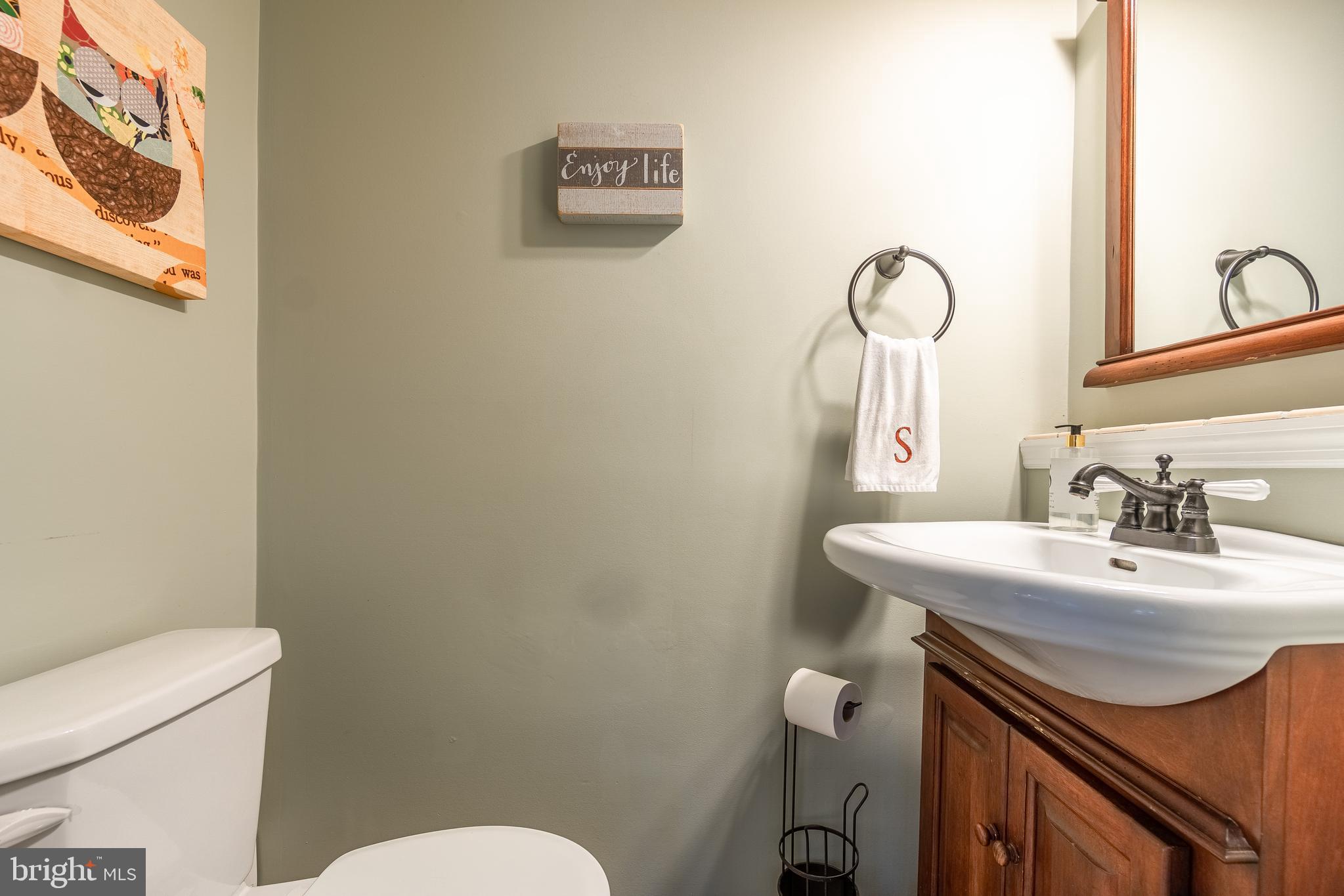 320 Southcroft Road Springfield, PA 19064 - Photo 24 of 36 Half Bath - main level