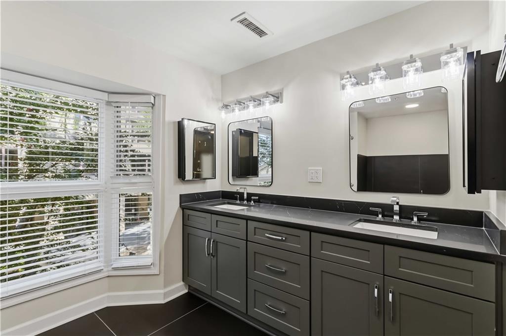 3475 Oak Valley Road Northeast, Unit 140 Atlanta, GA 30326 - Photo 16 of 41 Gallery Image 16