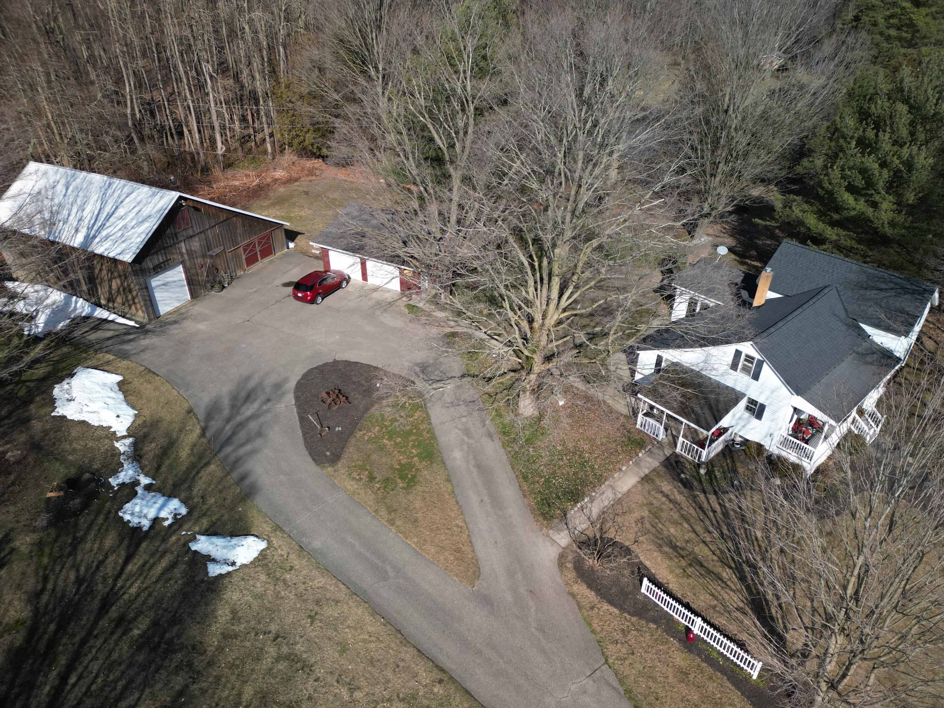 4150 Beeline Road Holland, MI 49423 - Photo 3 of 57 4150 Beeline areal