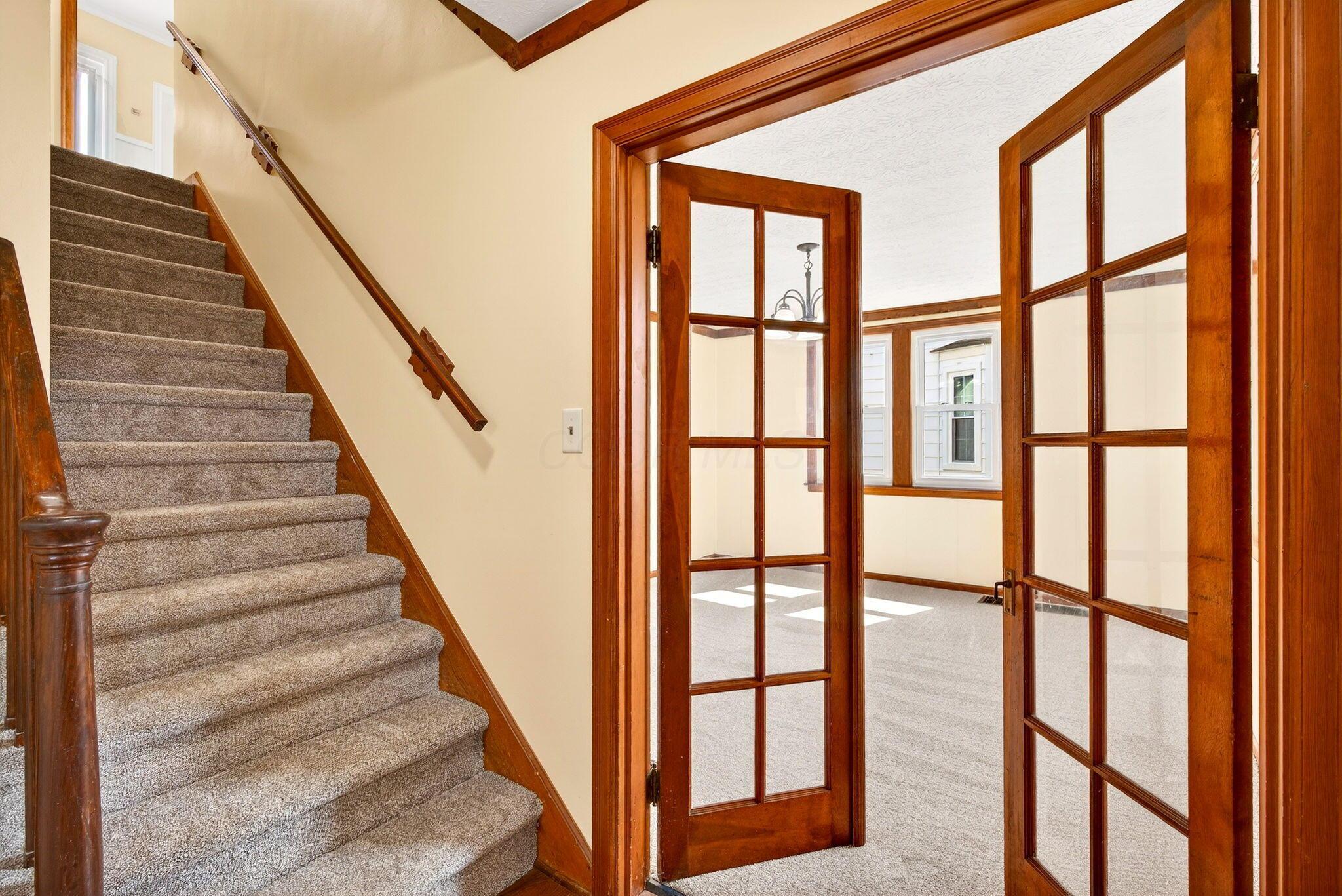 892 North Court Street Circleville, OH 43113 - Photo 23 of 58 French Doors!