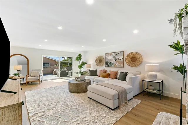 $1,095,000 | 1113 West Desford Street, Torrance, CA 90502