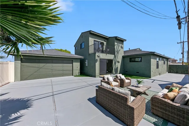 $1,095,000 | 1113 West Desford Street, Torrance, CA 90502