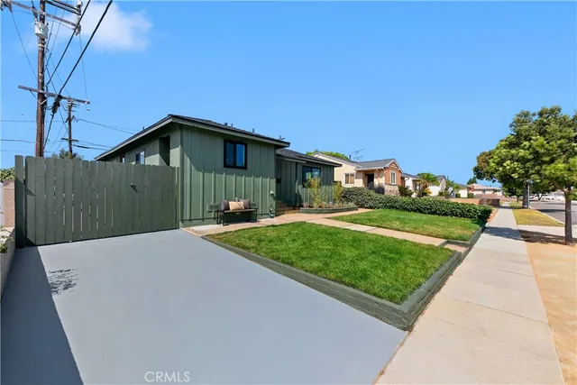 $1,095,000 | 1113 West Desford Street, Torrance, CA 90502