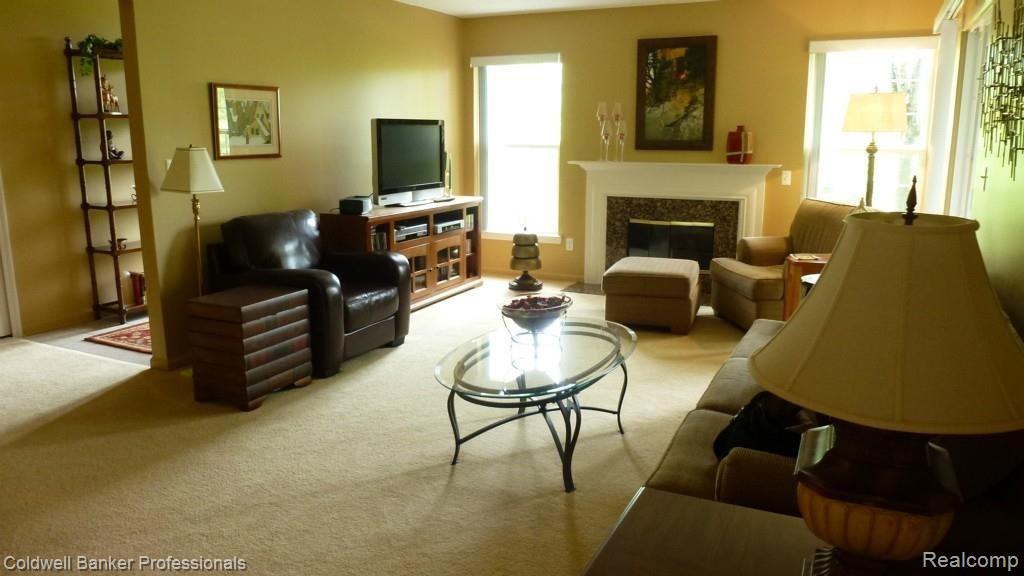 3446 Tremonte Circle, Unit 163 Rochester, MI 48306 - Photo 3 of 26 P1010928.jpg