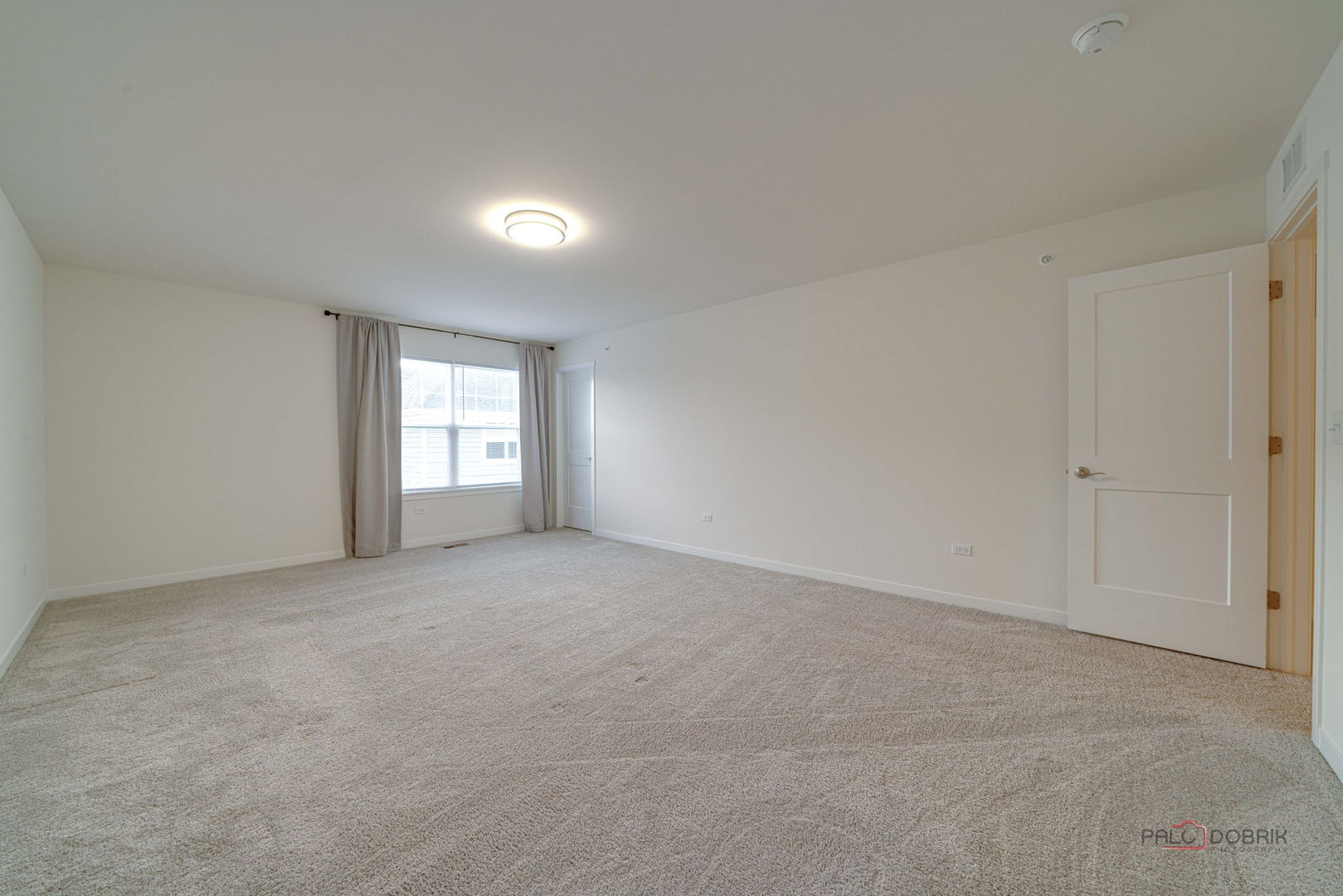 356 Hoffmann Drive Buffalo Grove, IL 60089 - Photo 29 of 35 a view of empty room with window