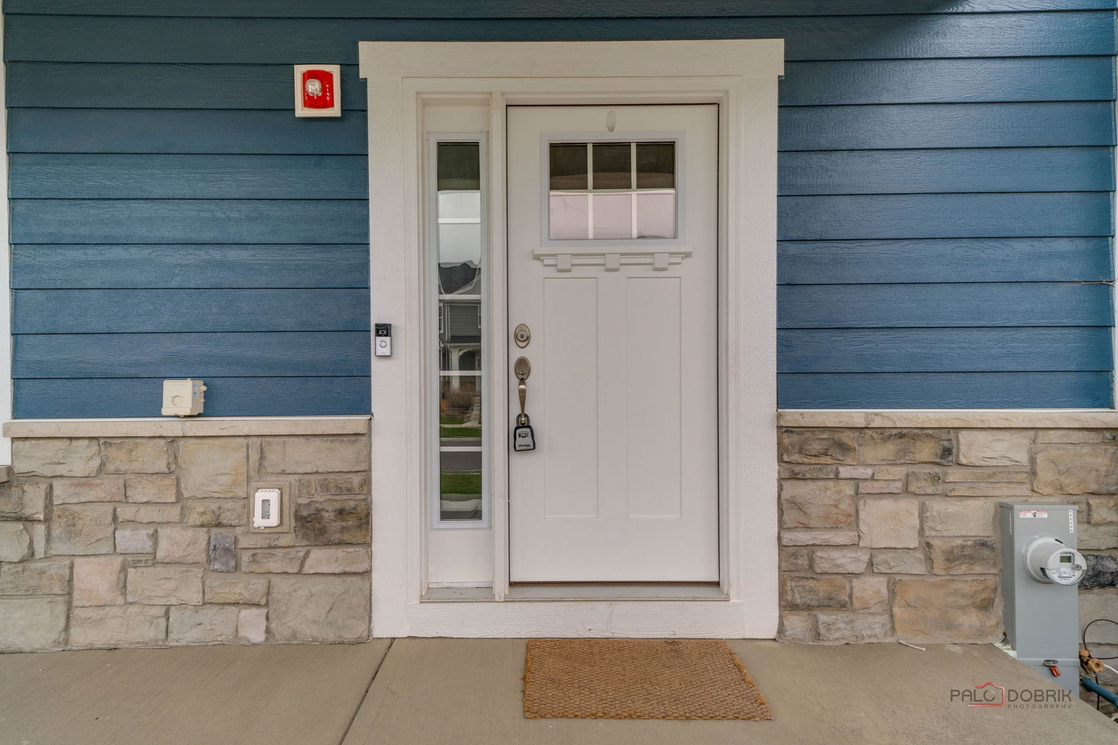 356 Hoffmann Drive Buffalo Grove, IL 60089 - Photo 3 of 35 a view of door