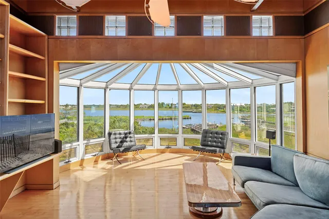 $4,500,000 | 3 Watersedge Drive, Quogue, NY 11959