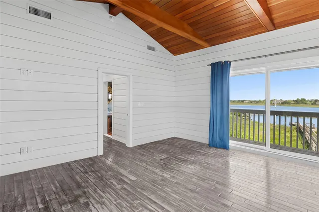 $4,500,000 | 3 Watersedge Drive, Quogue, NY 11959