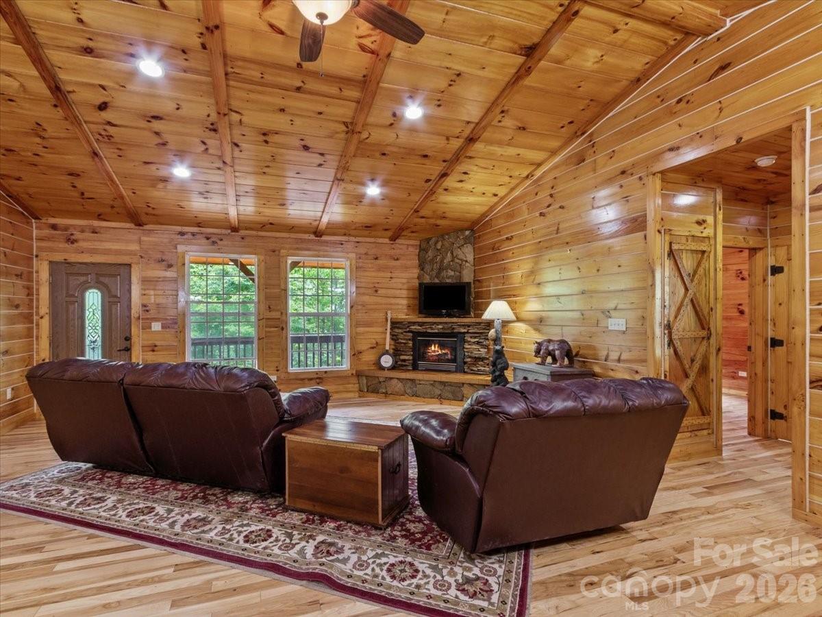 439 Upper Pig Pen Road Green Mountain, NC 28740 - Photo 4 of 28