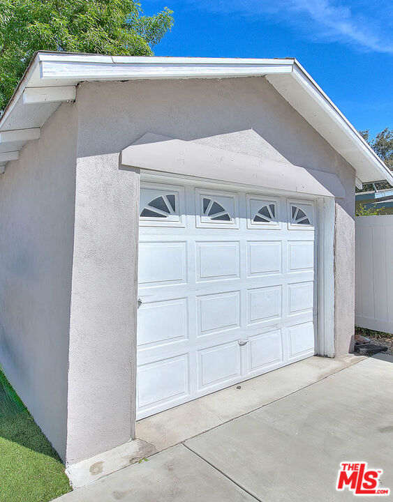 283 West Howard Street Pasadena, CA 91103 - Photo 19 of 21 a view of building