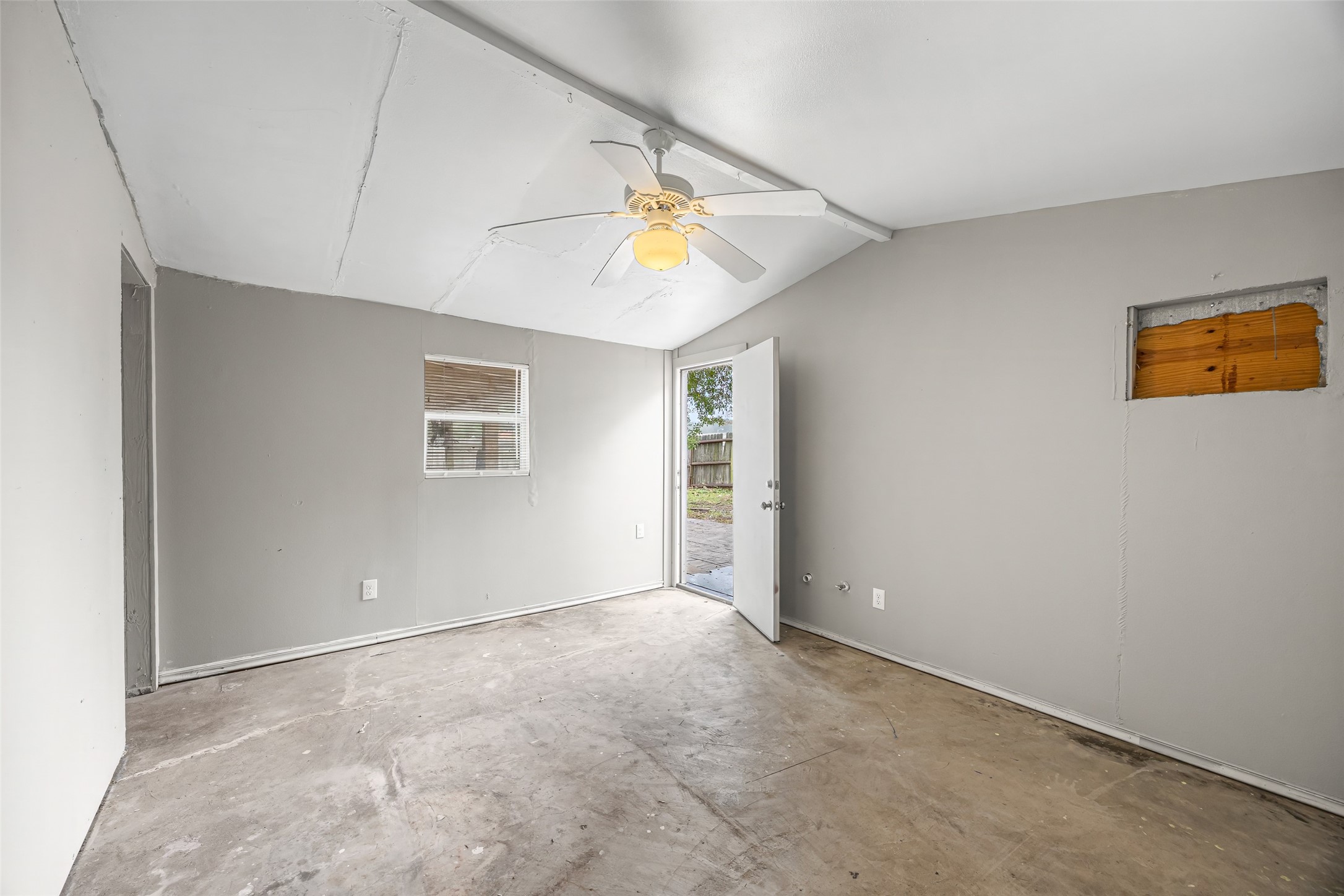 7226 Ridgeberry Drive Houston, TX 77095 - Photo 21 of 31 a view of an empty room with a window