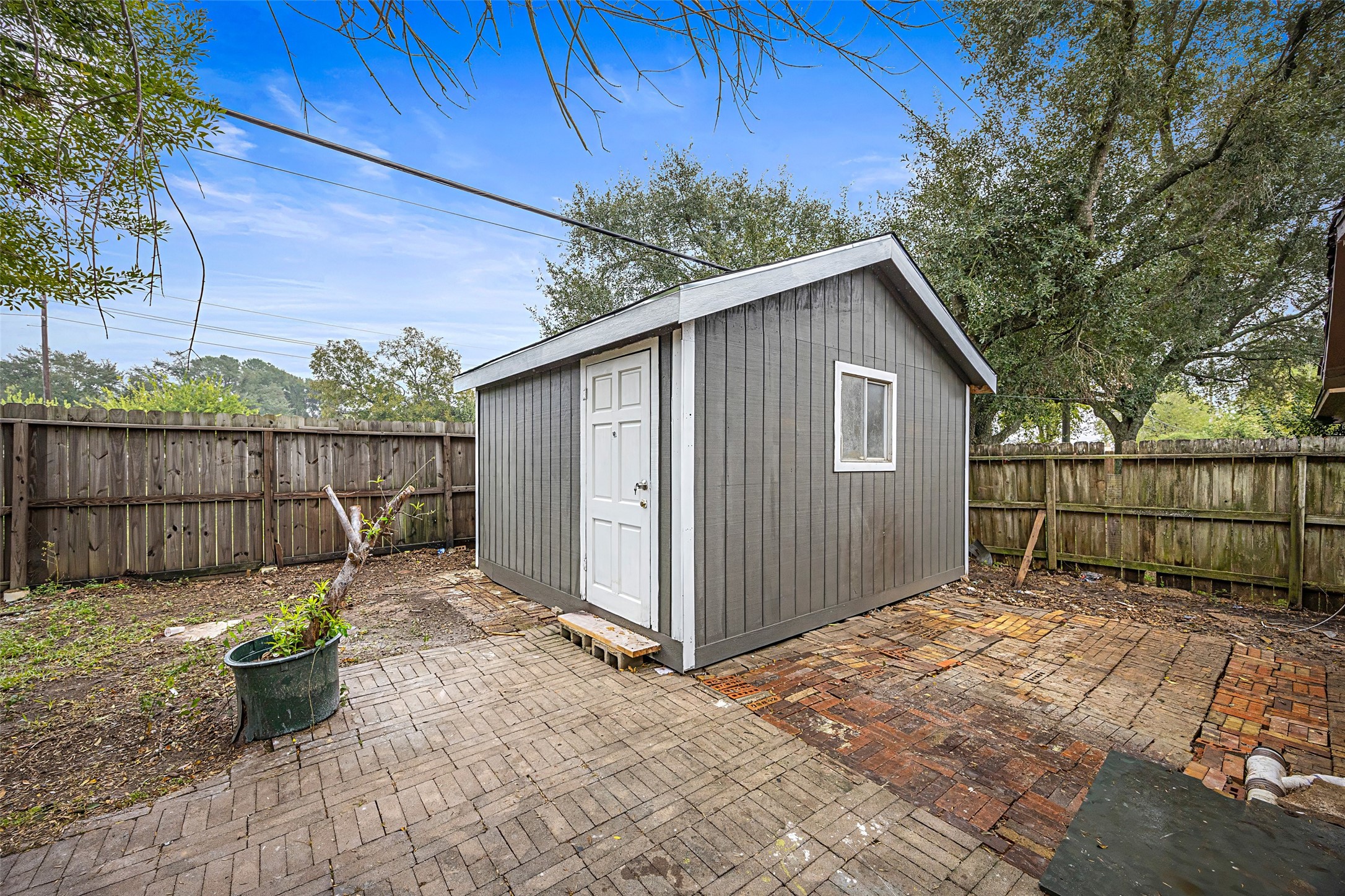 7226 Ridgeberry Drive Houston, TX 77095 - Photo 22 of 31 a view of a backyard