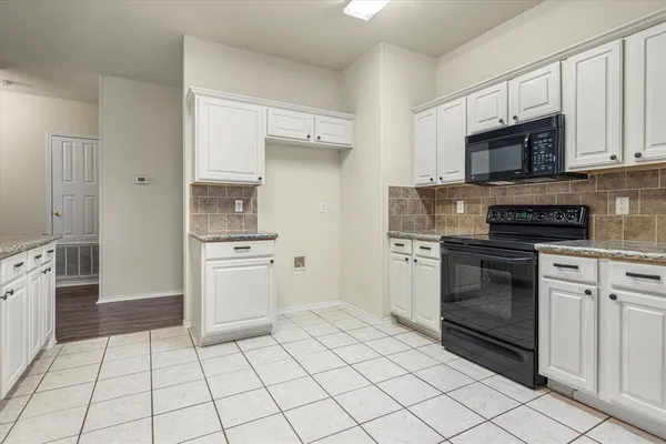 $2,700 | 9612 Anns Way, Plano, TX 75025