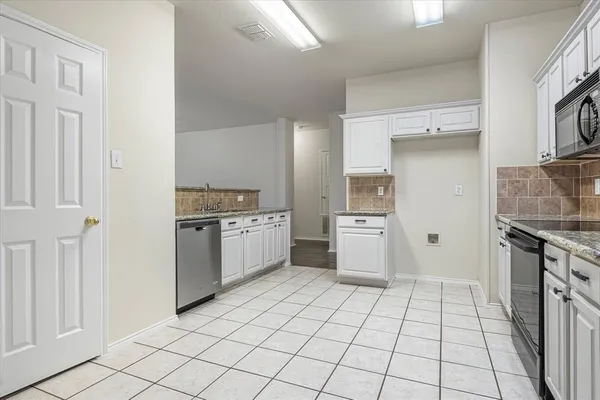 $2,700 | 9612 Anns Way, Plano, TX 75025