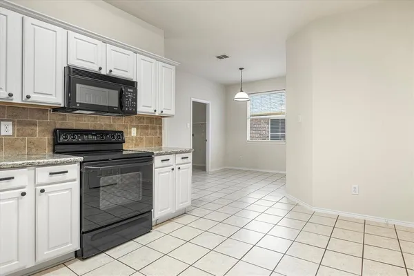 $2,700 | 9612 Anns Way, Plano, TX 75025