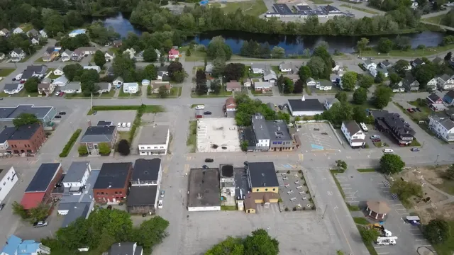 $179,900 | 75 Penobscot Avenue, Millinocket, ME 04462