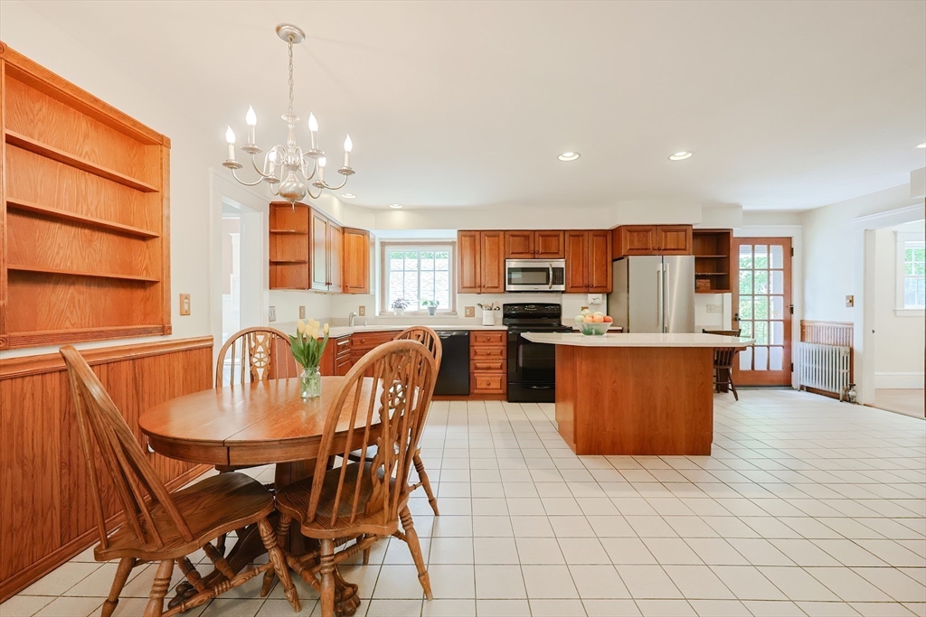 89 Bay State Road Rehoboth, MA 02769 - Photo 7 of 36 Gallery Image 7
