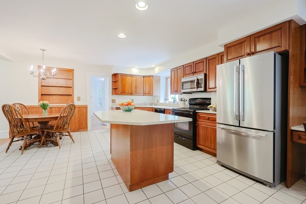 89 Bay State Road Rehoboth, MA 02769 - Photo 8 of 36 Gallery Image 8