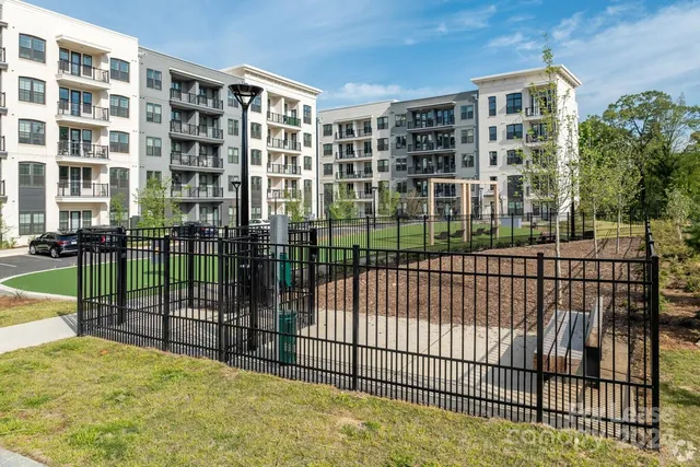 $1,785 | 536 West Tremont Avenue, Unit A3, Charlotte, NC 28203