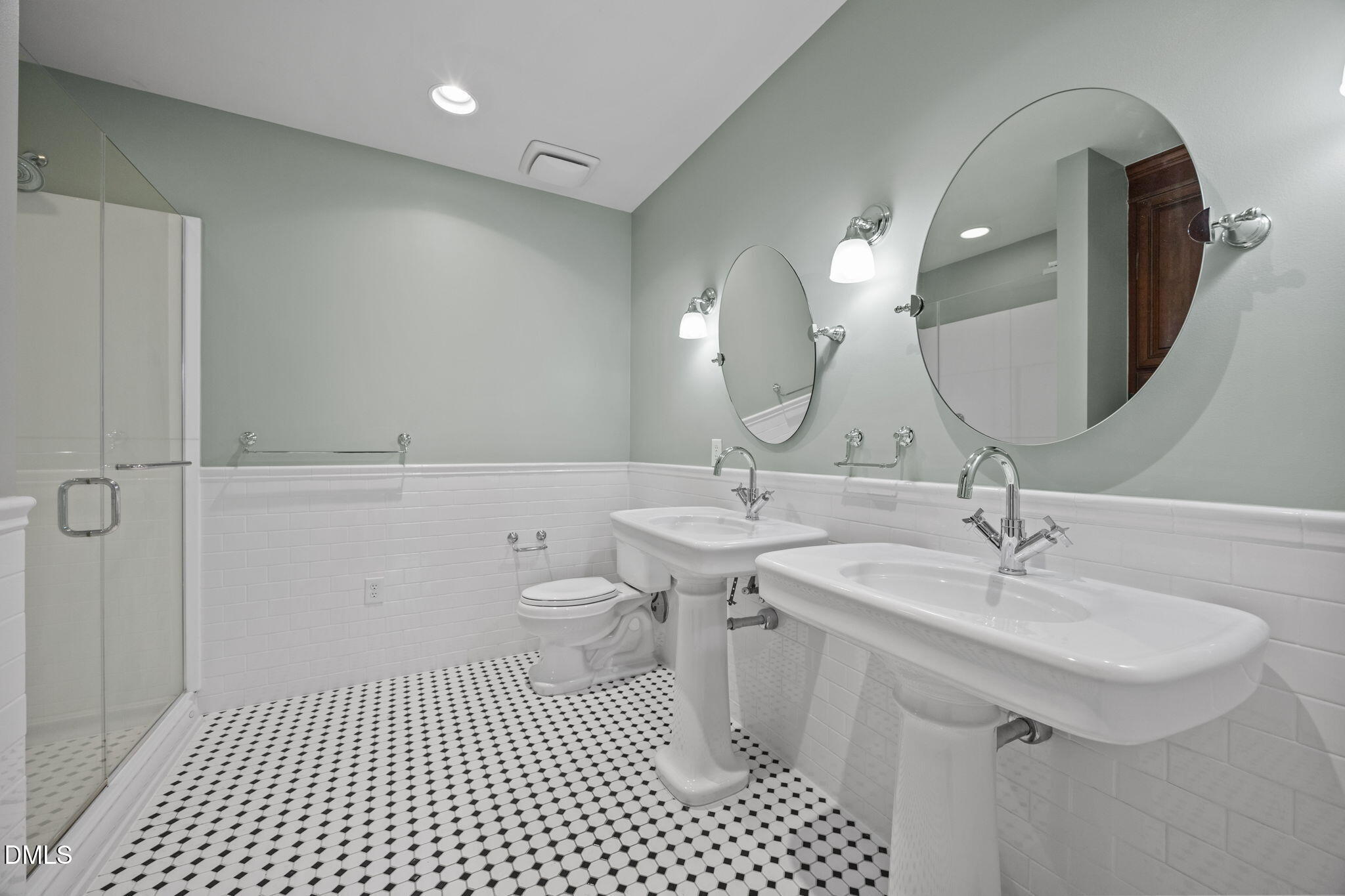 710 Independence Place, Unit 508 Raleigh, NC 27603 - Photo 25 of 77 44-web-or-mls-IMG_6414