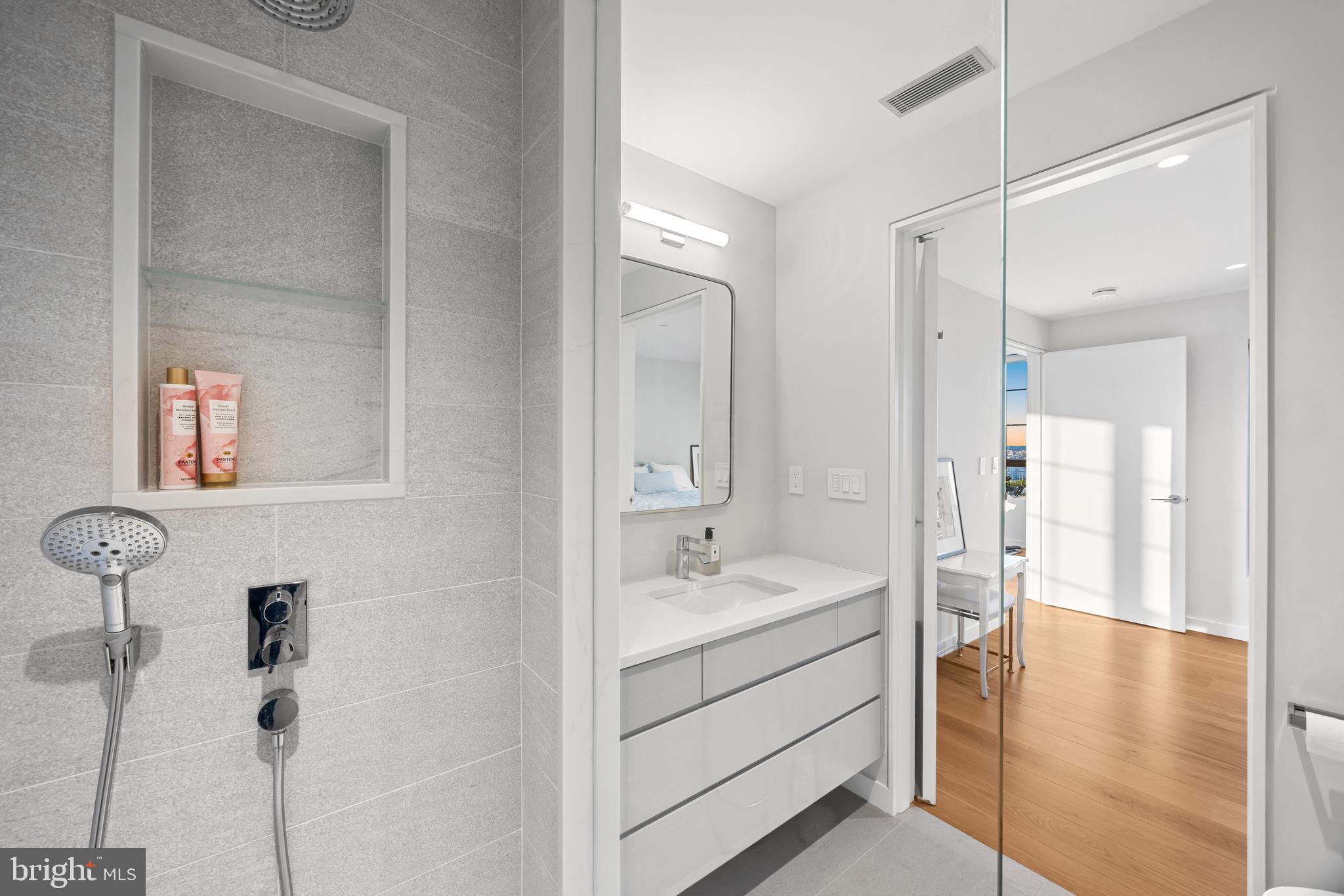 1200 Steuart Street, Unit 1811 Baltimore, MD 21230 - Photo 26 of 55