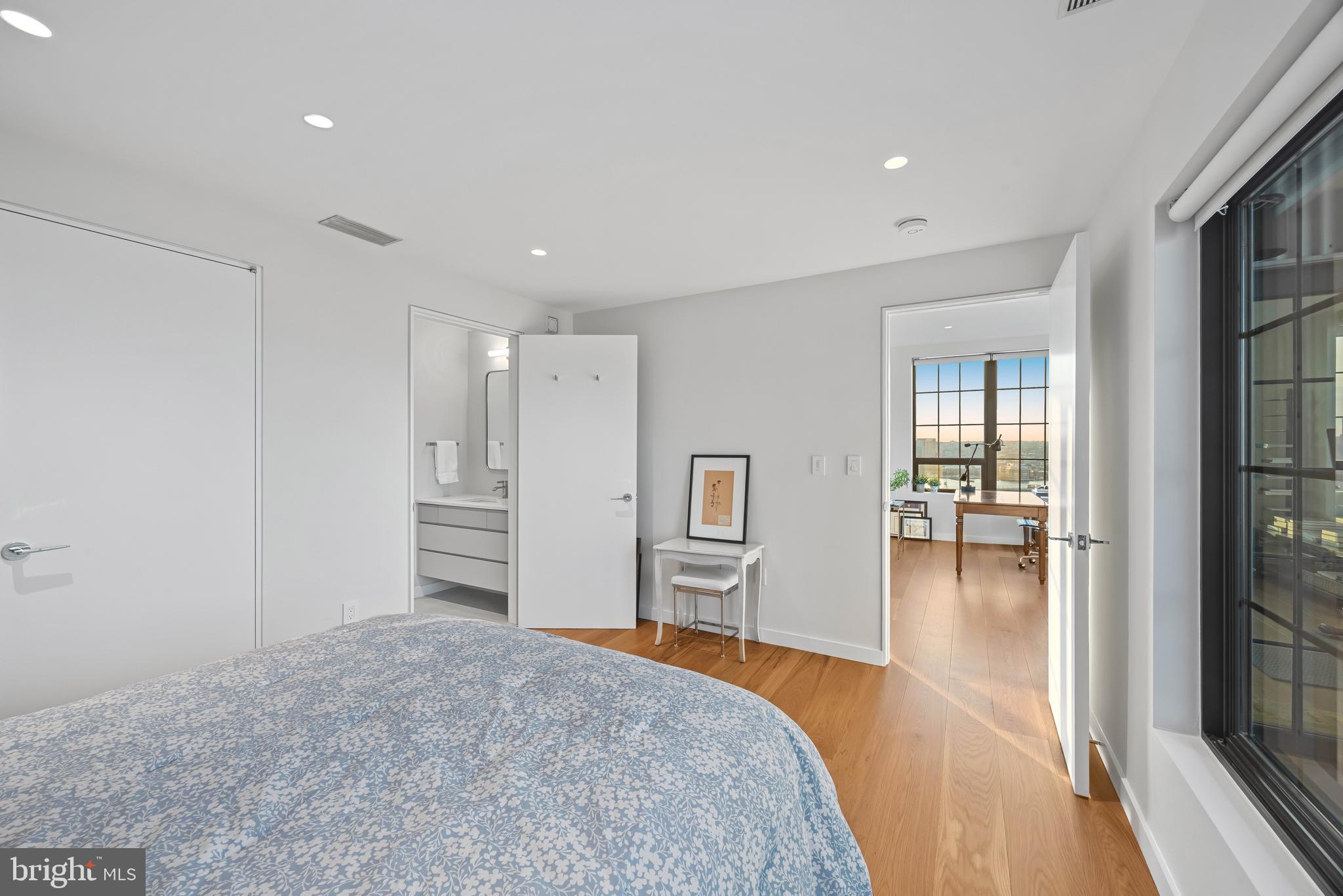 1200 Steuart Street, Unit 1811 Baltimore, MD 21230 - Photo 27 of 55