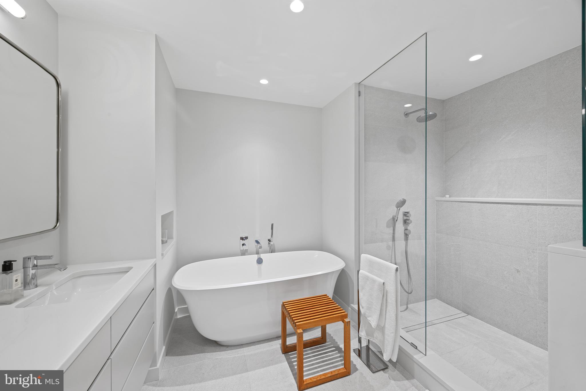 1200 Steuart Street, Unit 1811 Baltimore, MD 21230 - Photo 34 of 55