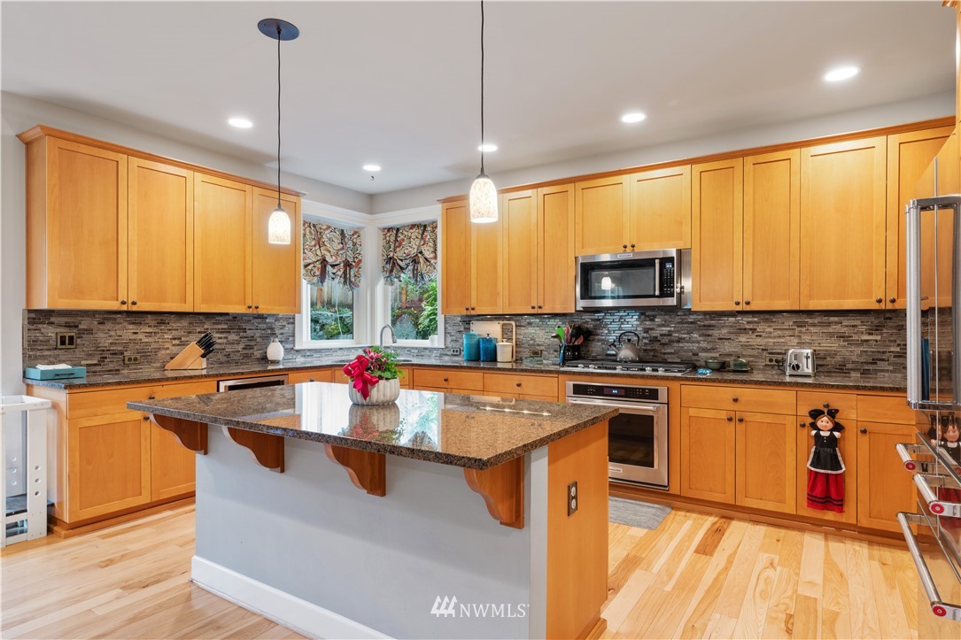 6118 Southeast 2nd Street Renton, WA 98059 - Photo 11 of 40 Gallery Image 11