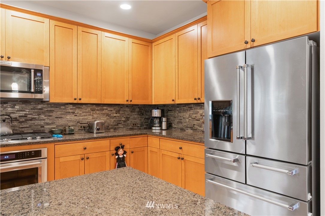 6118 Southeast 2nd Street Renton, WA 98059 - Photo 12 of 40 Gallery Image 12
