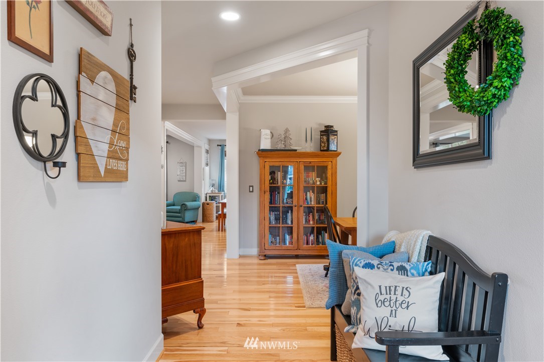 6118 Southeast 2nd Street Renton, WA 98059 - Photo 6 of 40 Gallery Image 6