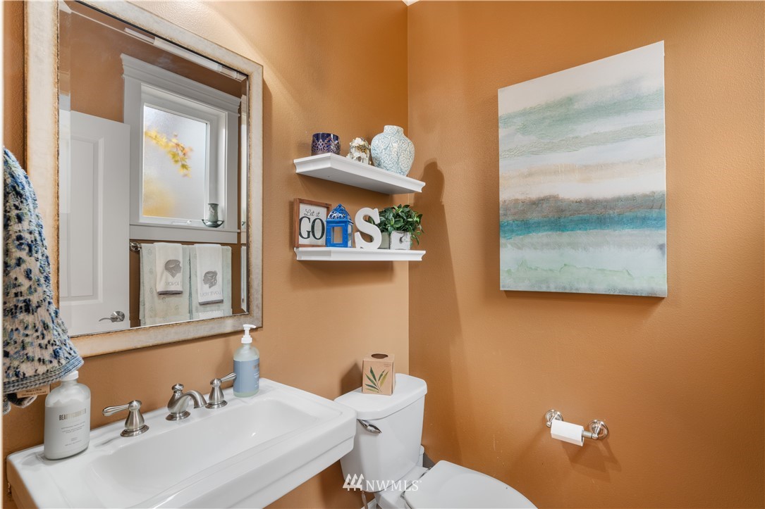 6118 Southeast 2nd Street Renton, WA 98059 - Photo 7 of 40 Gallery Image 7