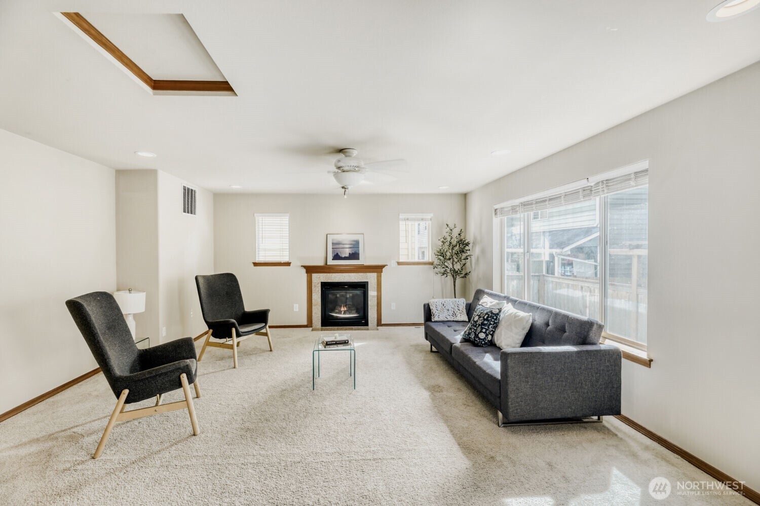 1112 134th Street Southwest Everett, WA 98204 - Photo 5 of 28